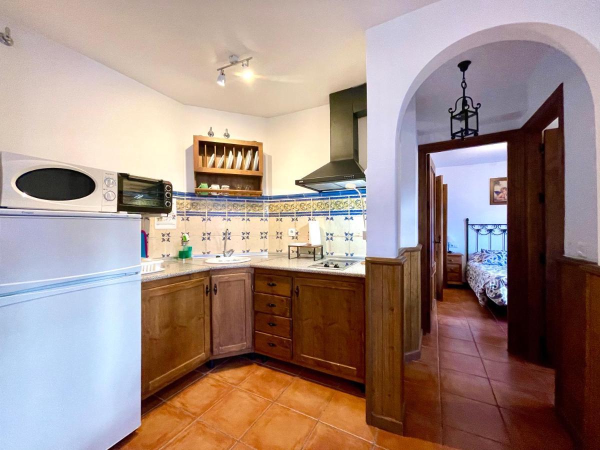 Apartamentos Axarquia , Frigiliana, Terraza Privada Con Vistas A La Montana Rio Y Al Mar Eksteriør bilde