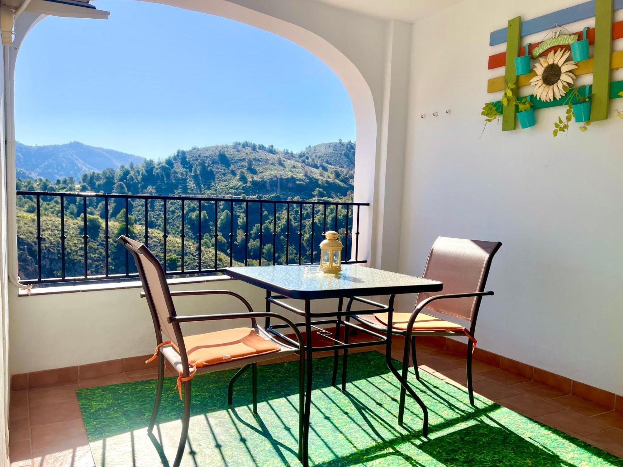 Apartamentos Axarquia , Frigiliana, Terraza Privada Con Vistas A La Montana Rio Y Al Mar Eksteriør bilde